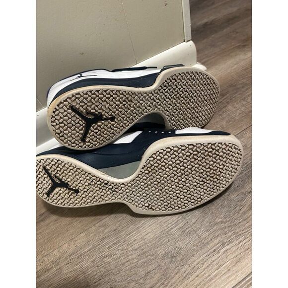 Nike Jordan Men\'s Basketball Shoes Size 13 White & Navy Blue main image 4